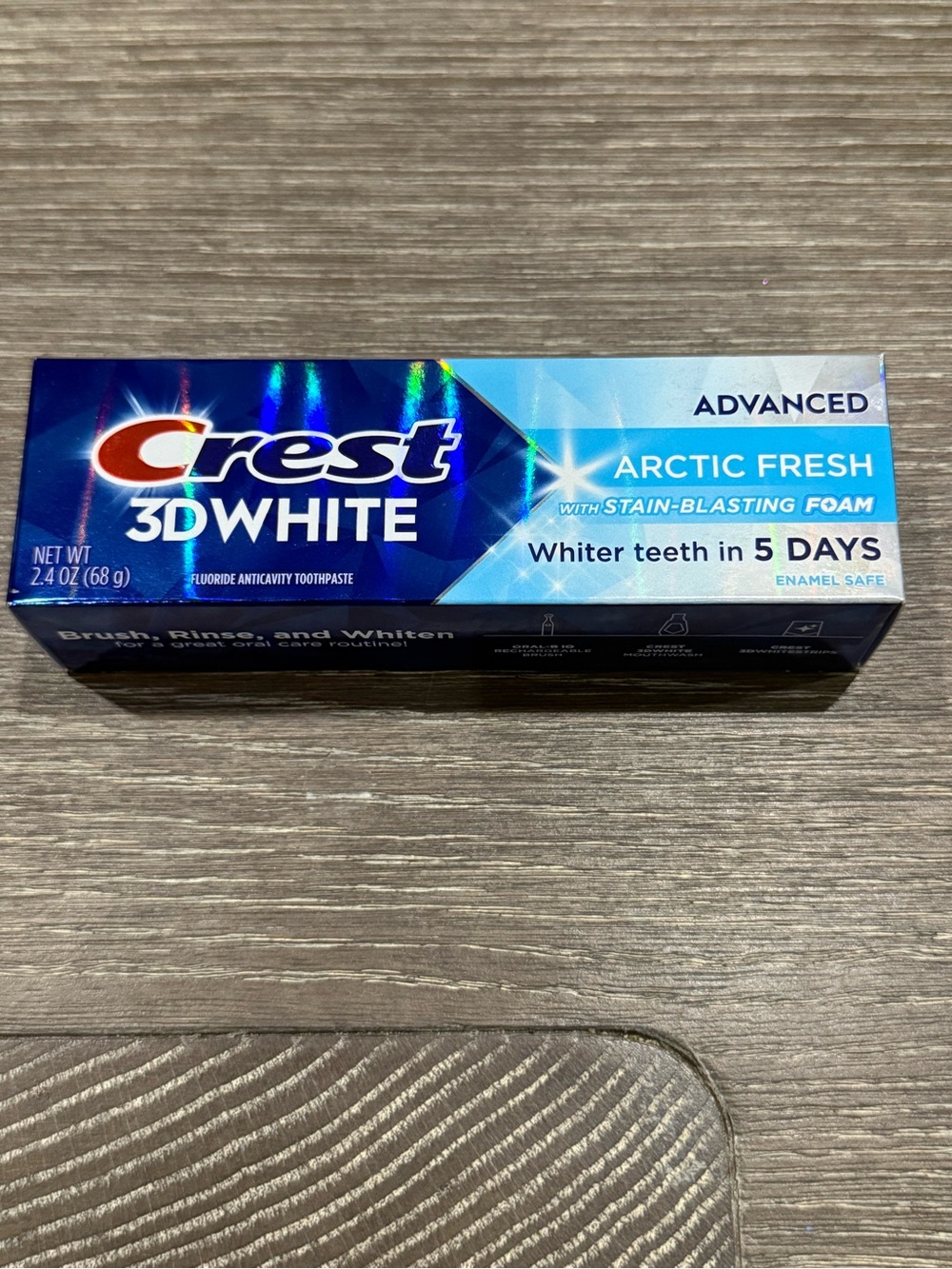 Crest 3D White Advanced Arctic Fresh Toothpaste with stain blasting foam